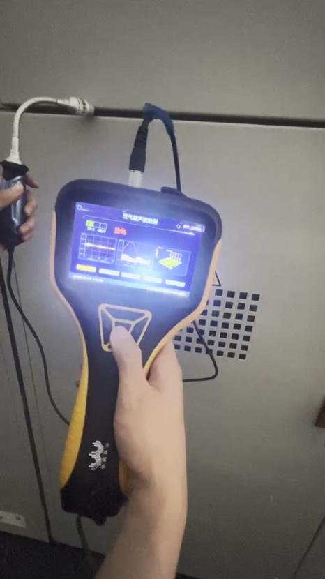 Huawang Technology handheld partial discharge detector using airborne ultrasonic technology for live PD inspection